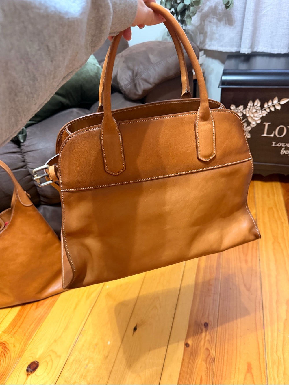 Women's Leather Tote Bag in Tan - Structured Everyday Carryall